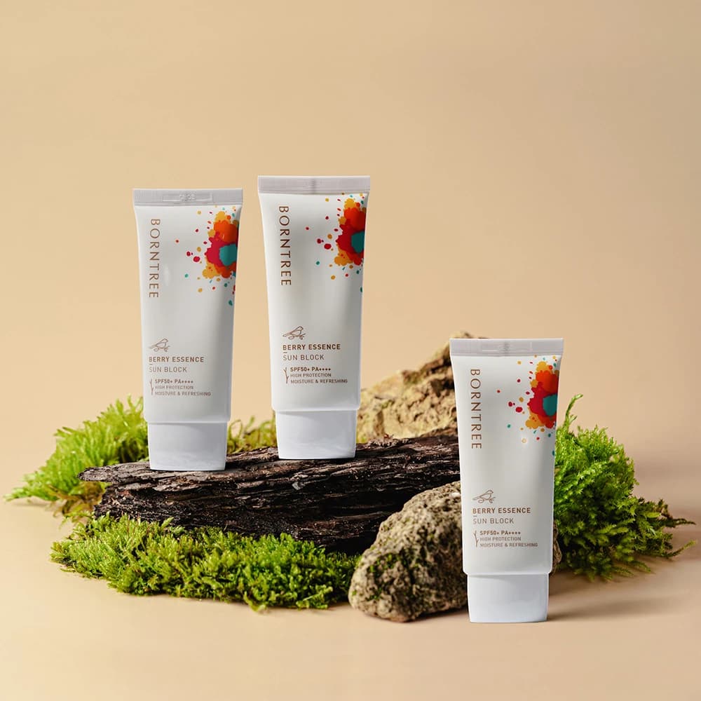 Berry Essence Sun Block SPF50+ PA++++ - Image 3