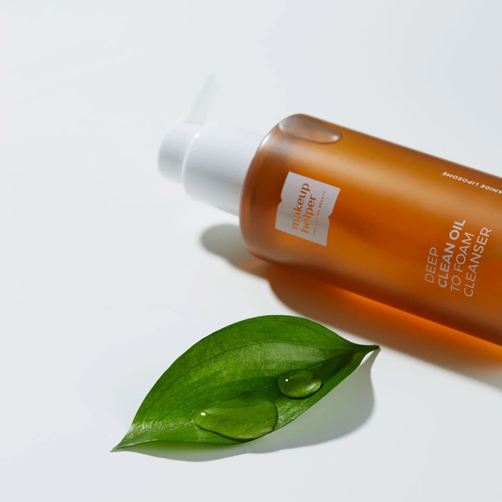 Deep Clean Oil to Foam Cleanser - Image 4
