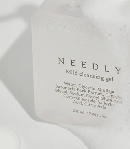 Mild Cleansing Gel - Image 4