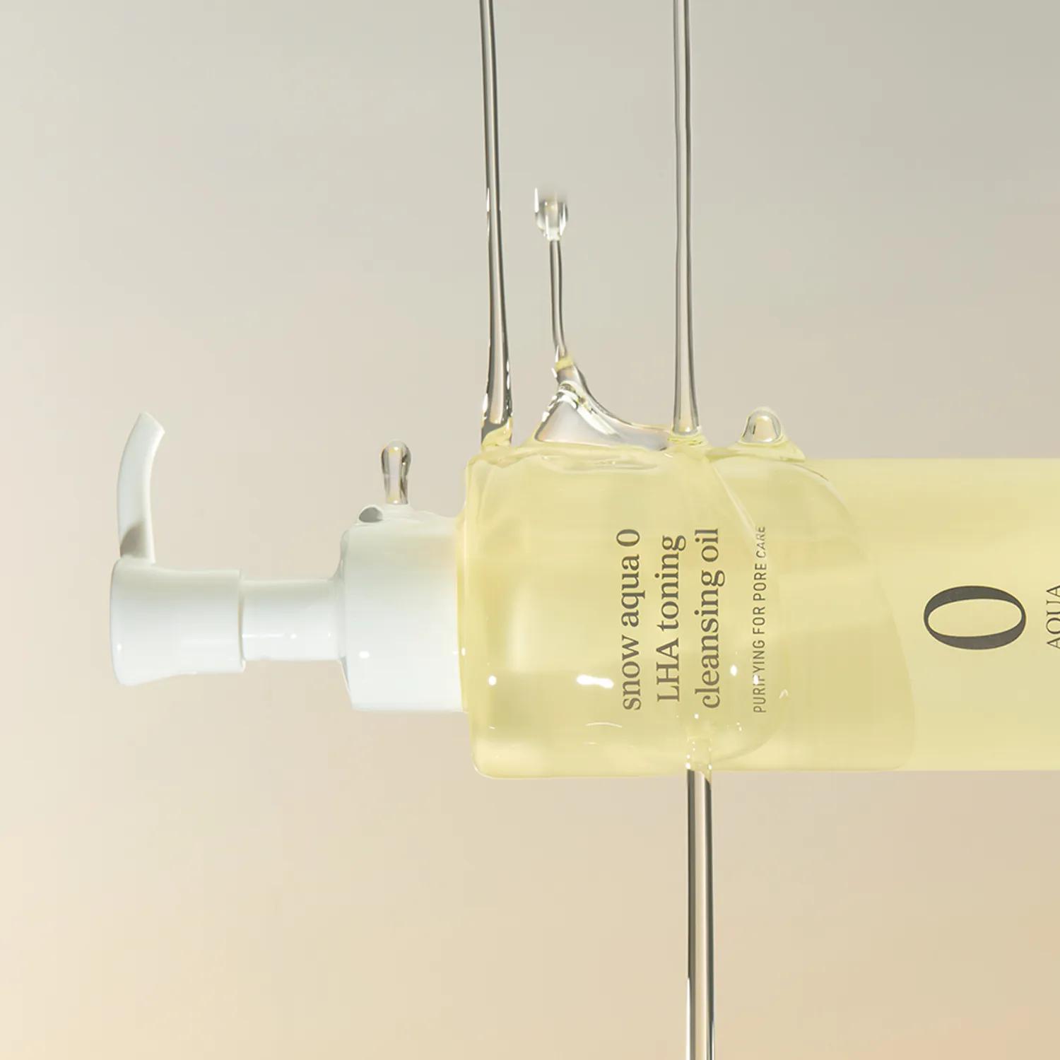 Snow Aqua 0 LHA Toning Cleansing Oil - Image 4