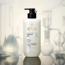 Sensitive Scalp Care Shampoo, 480ml - Image 2