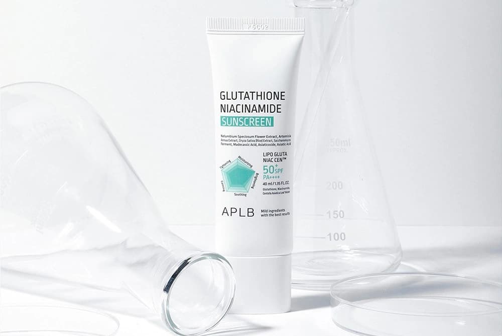 Glutathione Niacinamide Sunscreen [SPF50+/PA++++], 40ml, 1pack - Image 2