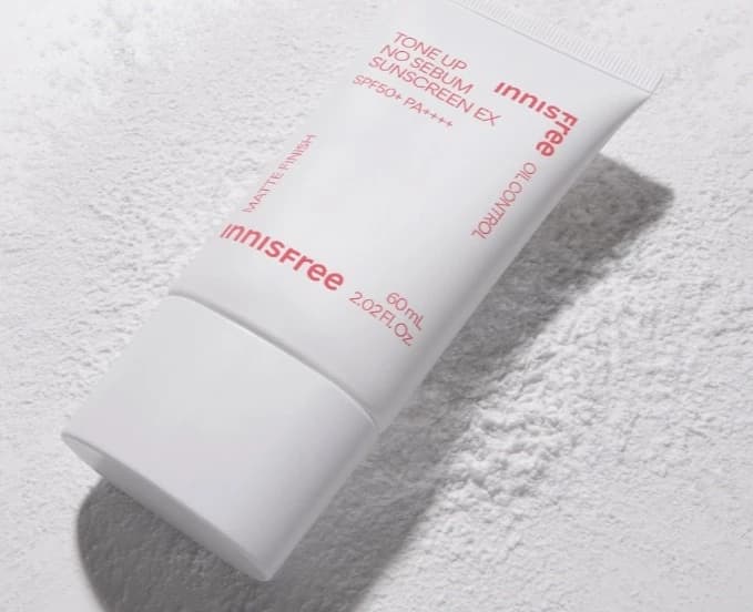 INNISFREE Tone Up No Sebum Sunscreen EX [SPF50+/PA++++], 60ml - Image 2