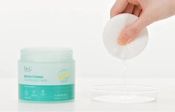 Brightening Vita Peeling Pads 70 Sheets - Image 4