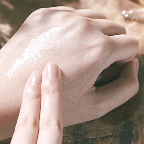 Calming Moisture Serum - Image 6