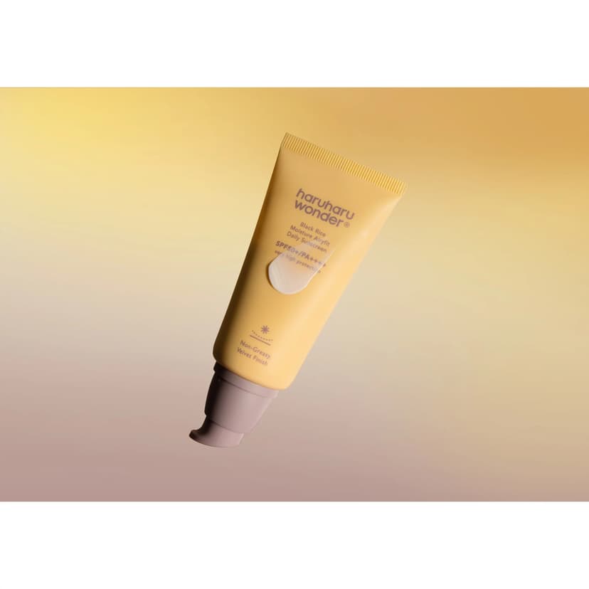 Black Rice Moisture Airyfit Daily Sunscreen - Image 2