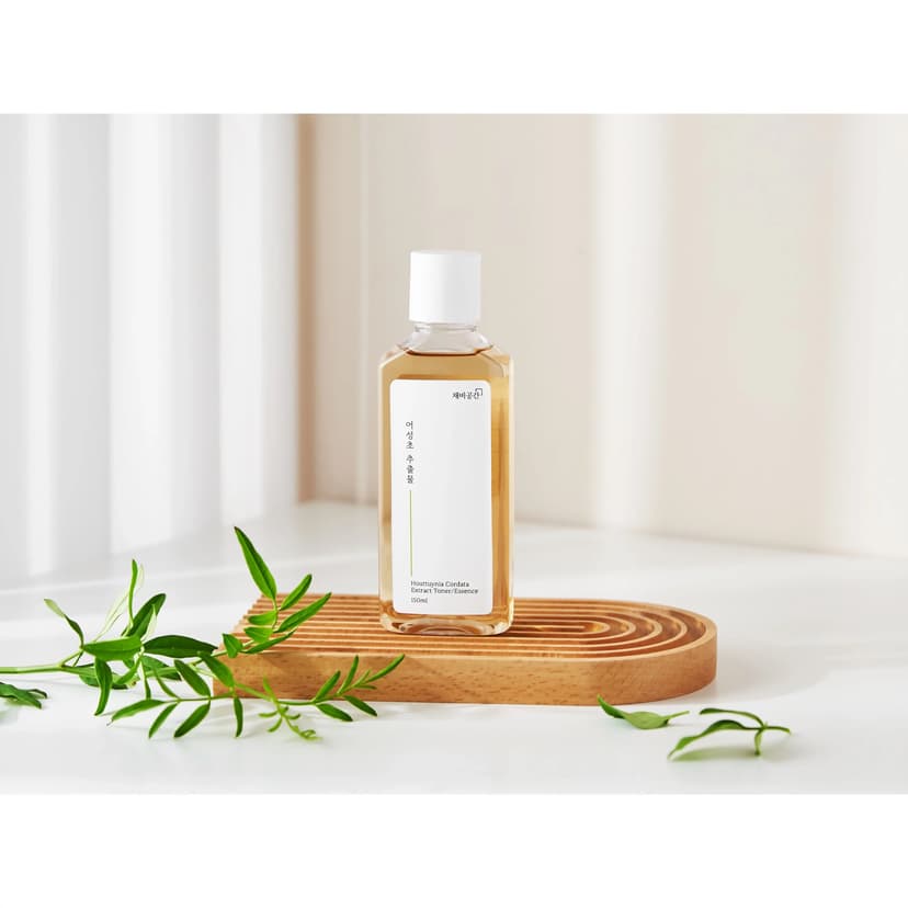 Houttuynia Cordata Extract Toner/Essence - Image 2
