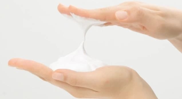 Pink Salt AHA BHA Cleansing Foam - Image 9