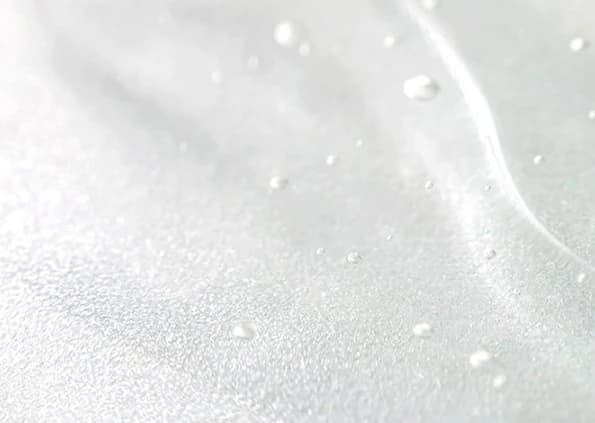 Calming Low pH Foaming Cleanser - Image 5