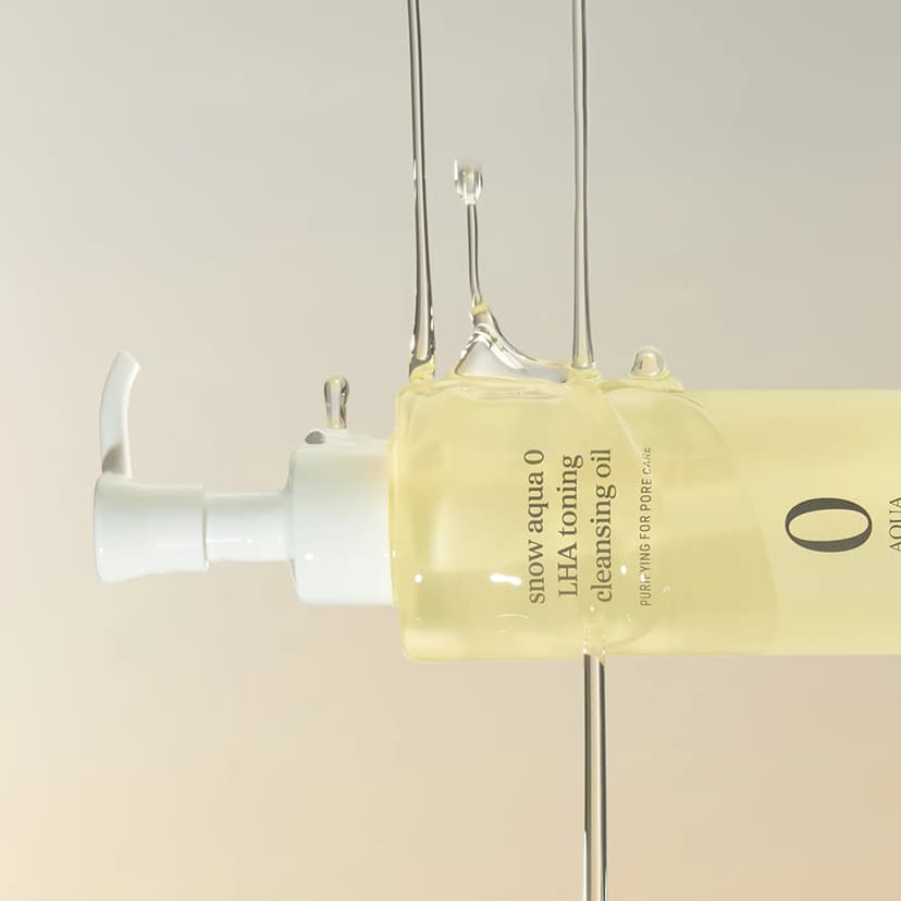 Snow Aqua 0 LHA Toning Cleansing Oil - Image 4