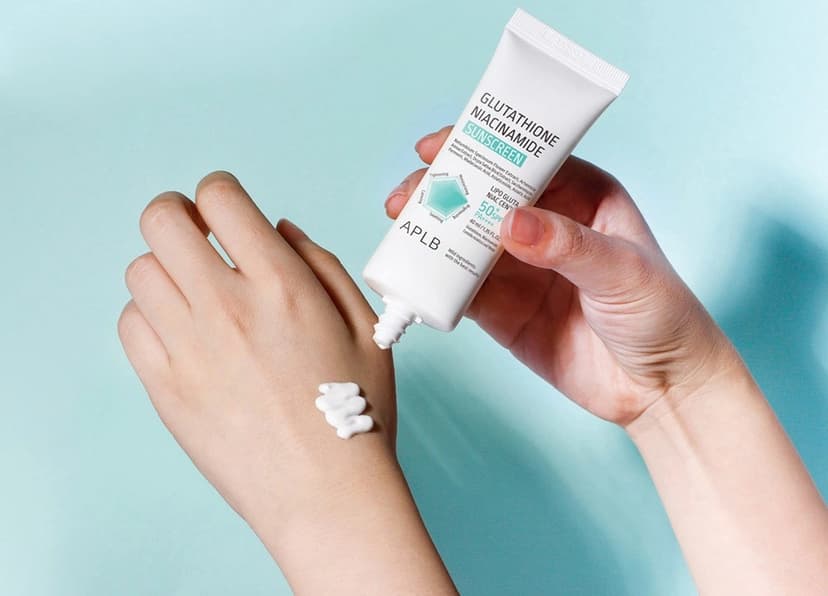 Glutathione Niacinamide Sunscreen [SPF50+/PA++++], 40ml, 1pack - Image 4