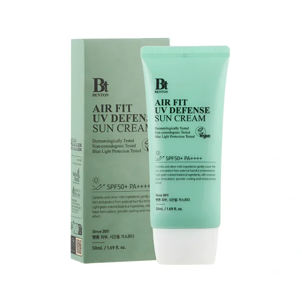 UV Defense Moisturizing Sunscreen SPF50+/PA++++