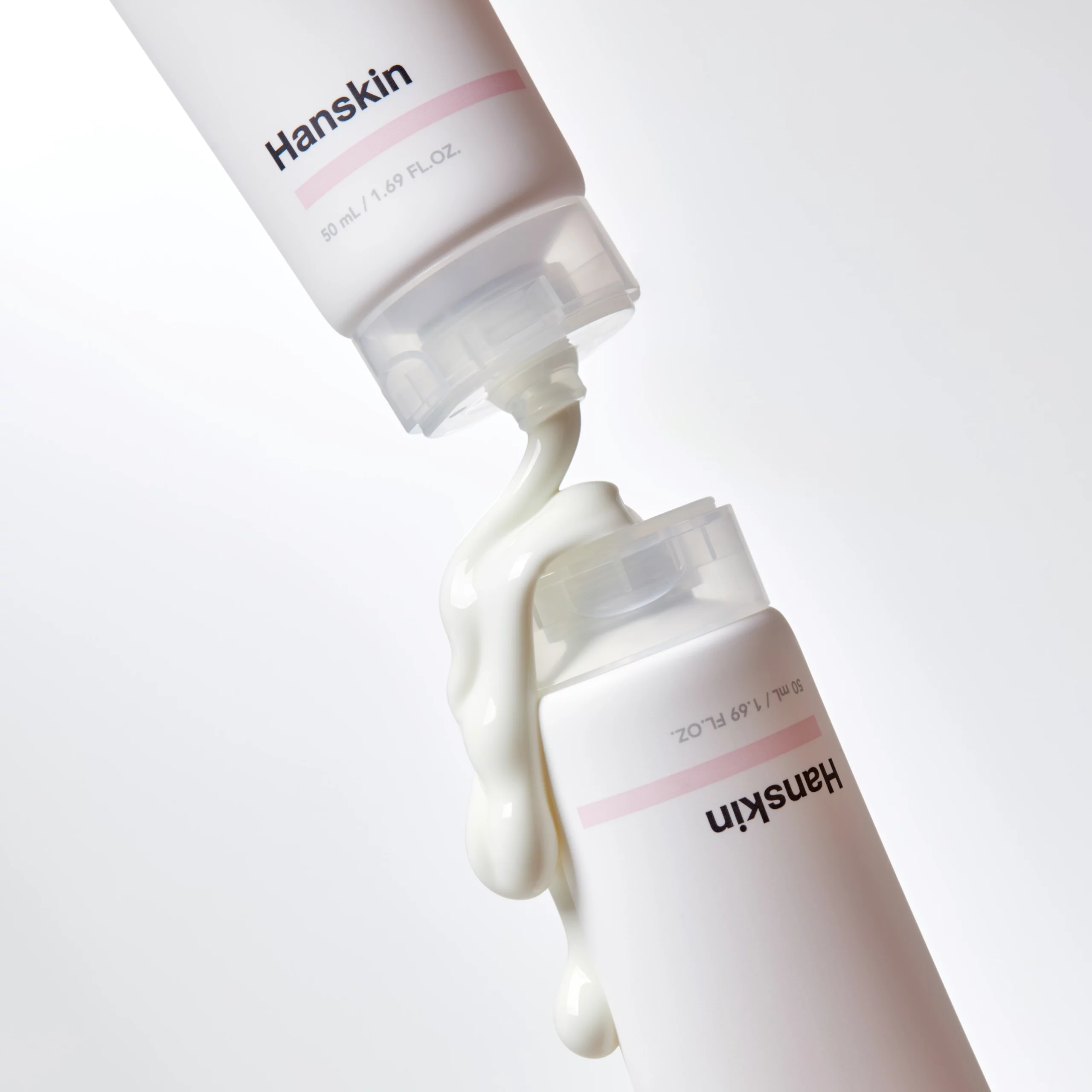 Real Complexion Hyaluronic Relief Water Sunscreen SPF50+ PA++++ - Image 3