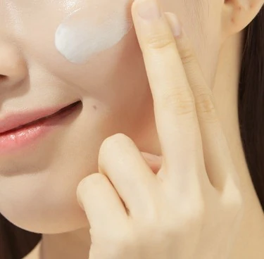 Eggplant Clearing Sun Cream SPF50+ PA++++ - Image 6