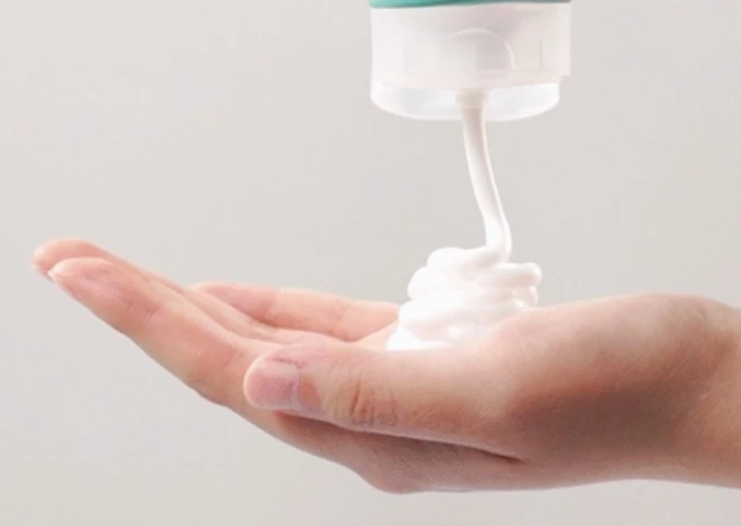 R.E.D Blemish Clear Soothing Foam - Image 2