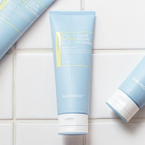 Azulene Smoothing Ph Cleanser - Image 2