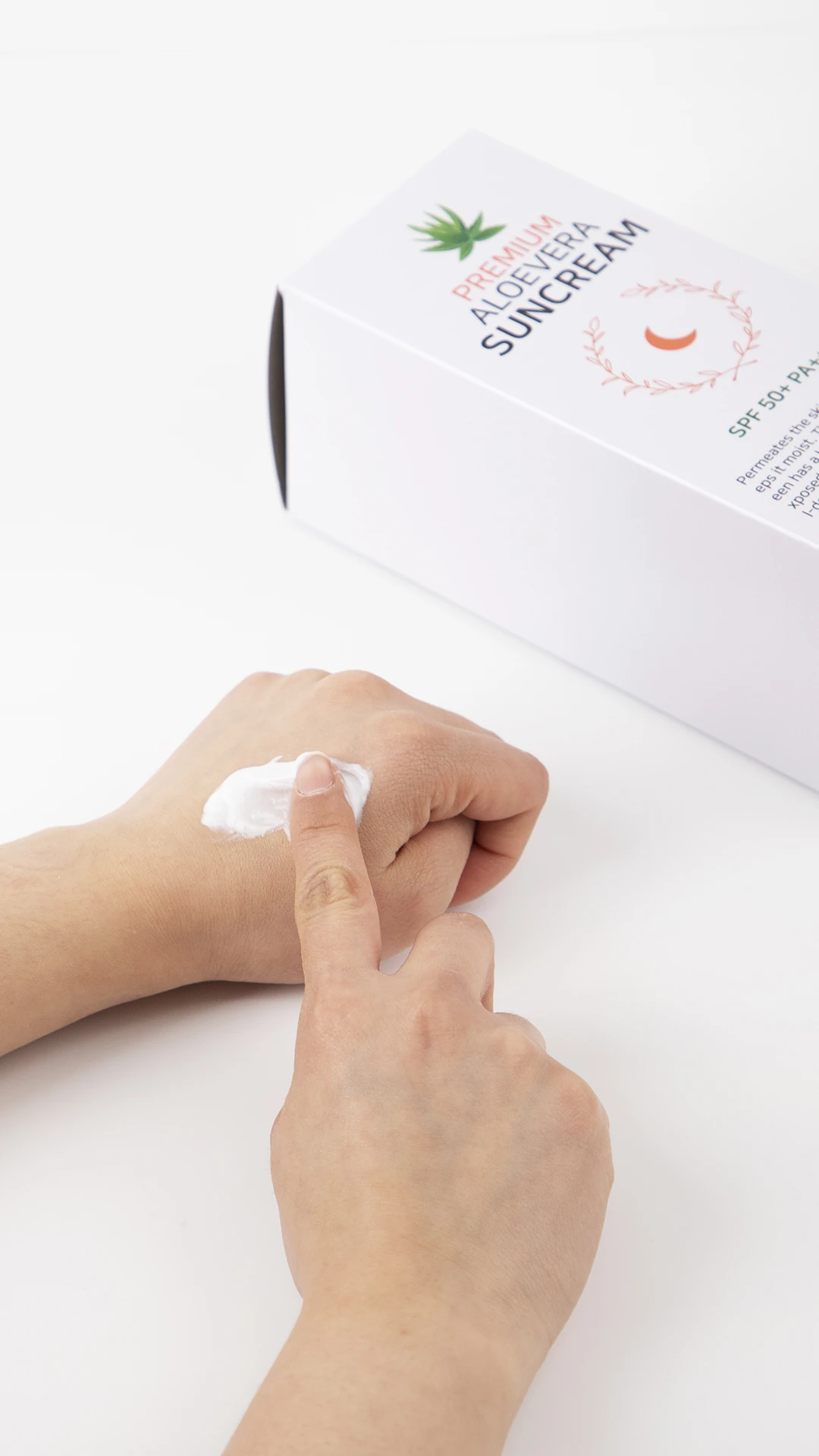 Premium large capacity aloe vera sunscreen SPF50+ PA+++ - Image 8