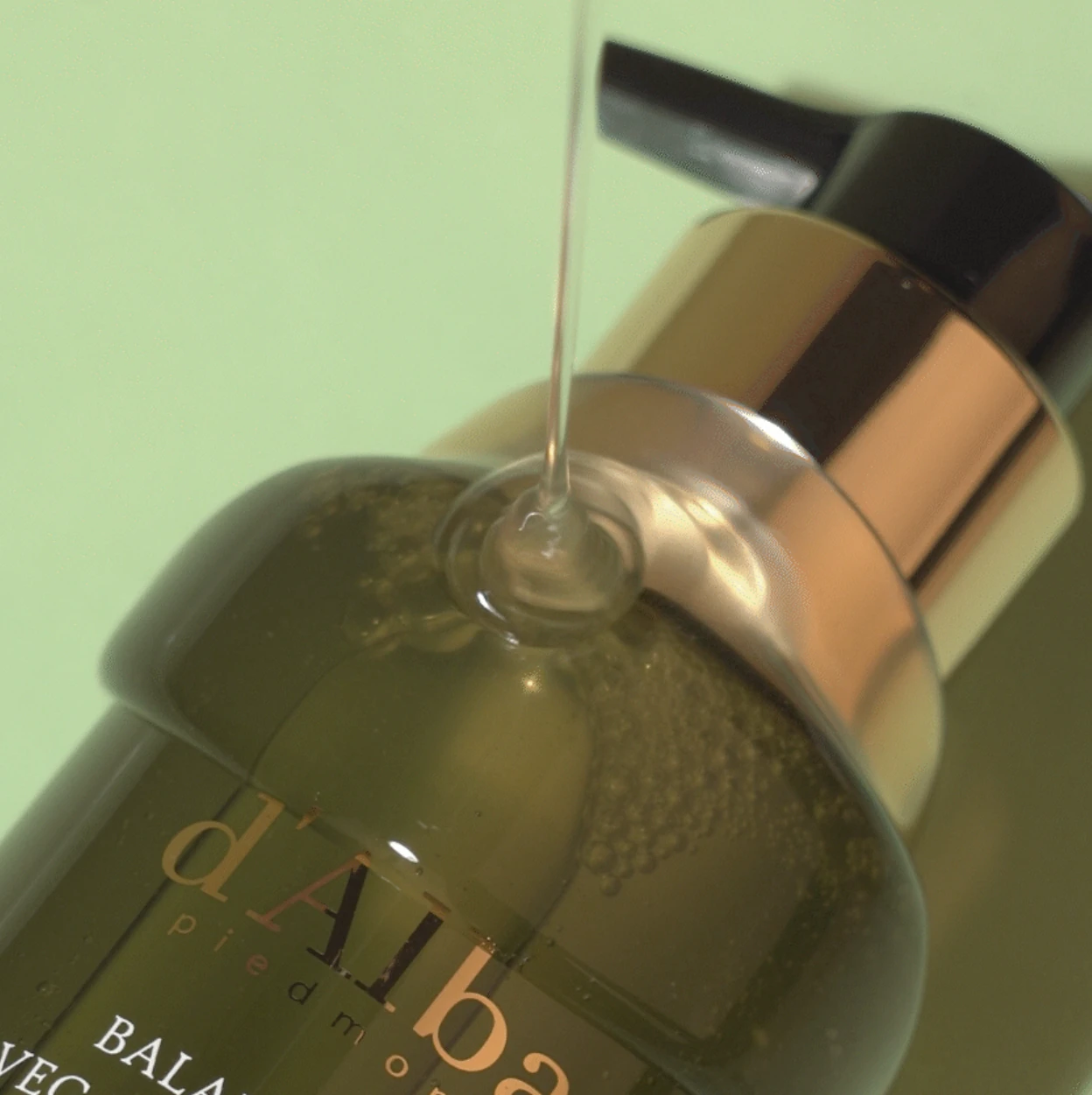 Balancing Vegan Cleanser - Image 3