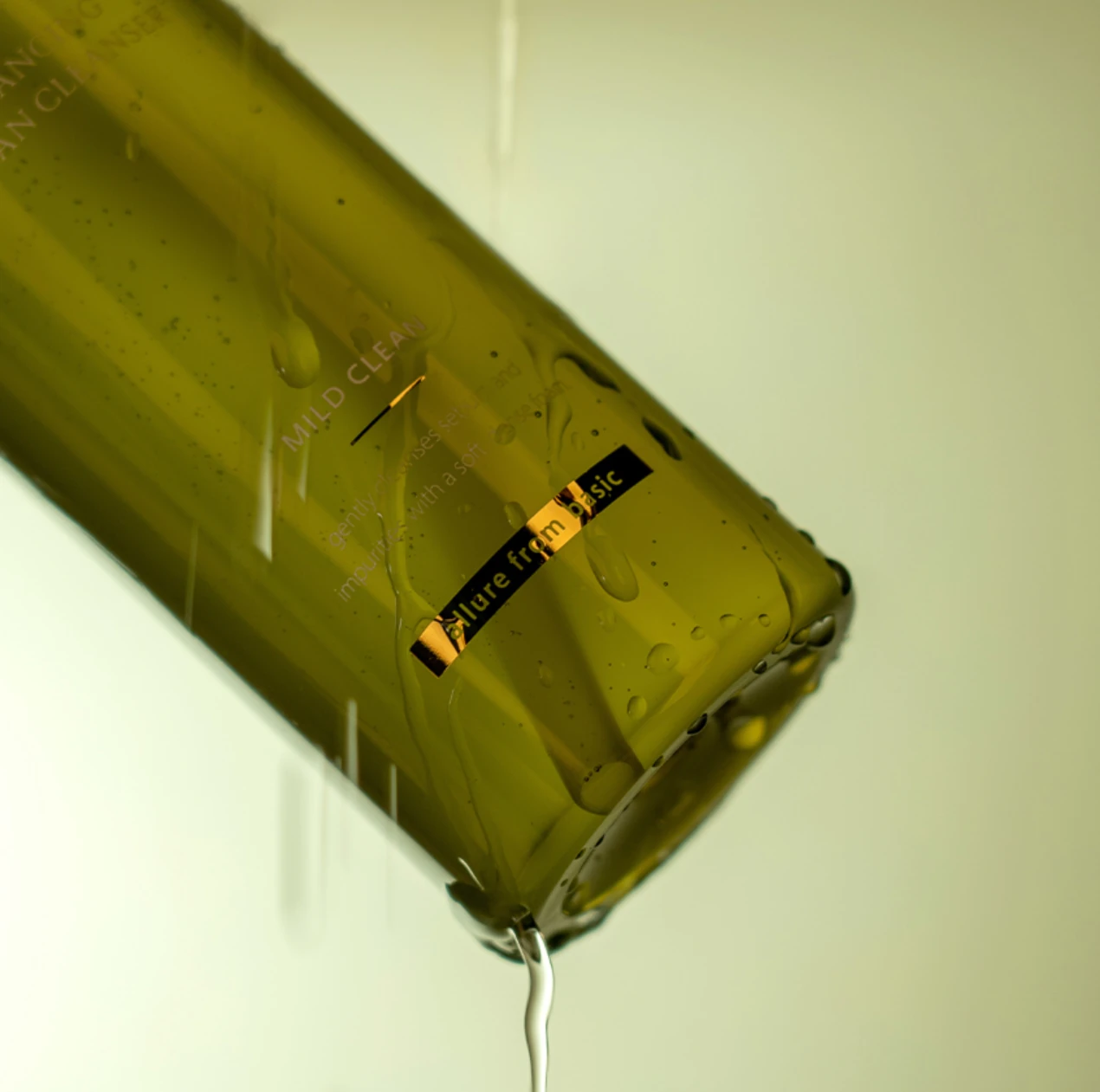 Balancing Vegan Cleanser - Image 4