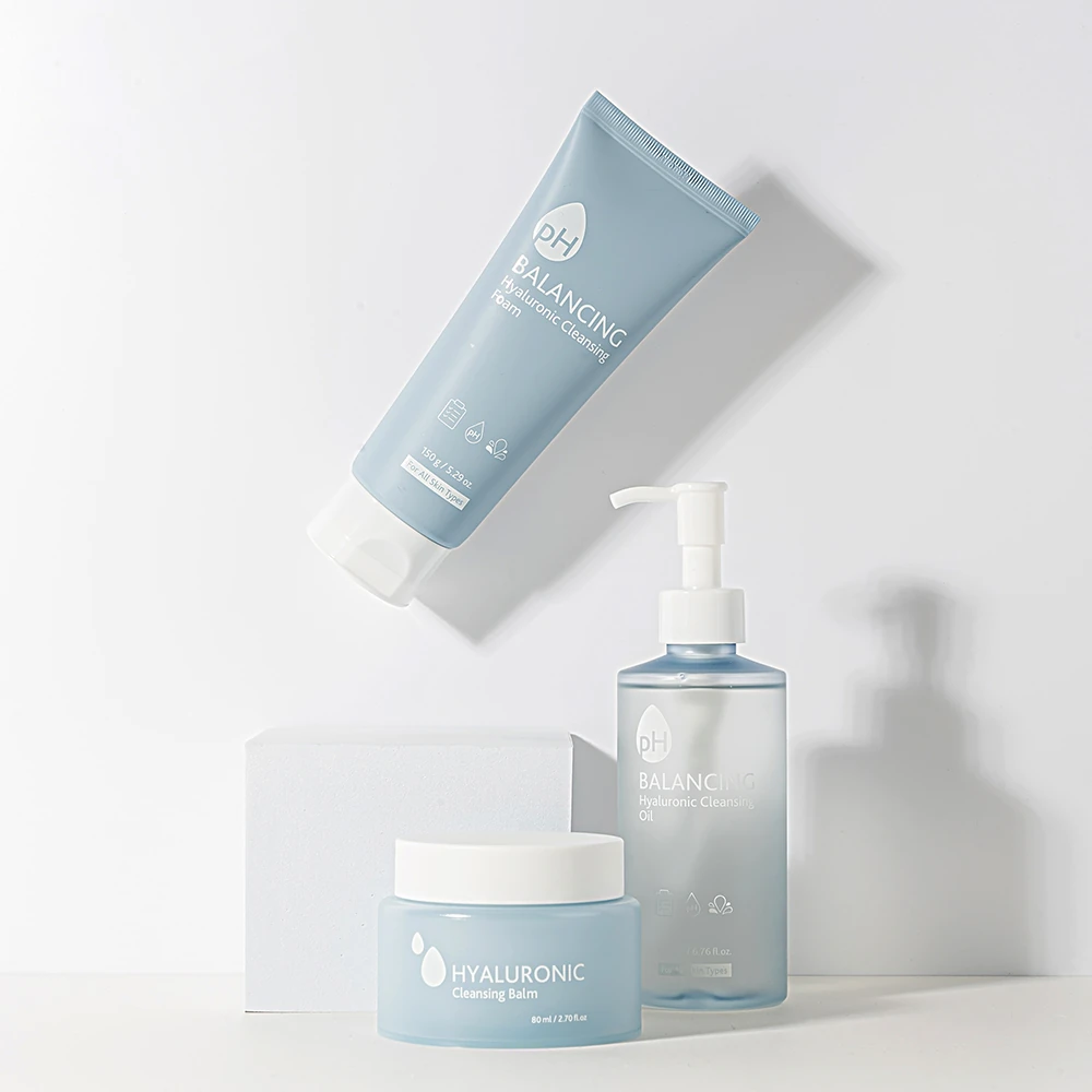 Balancing Hyaluronic Cleansing Oil - Image 2