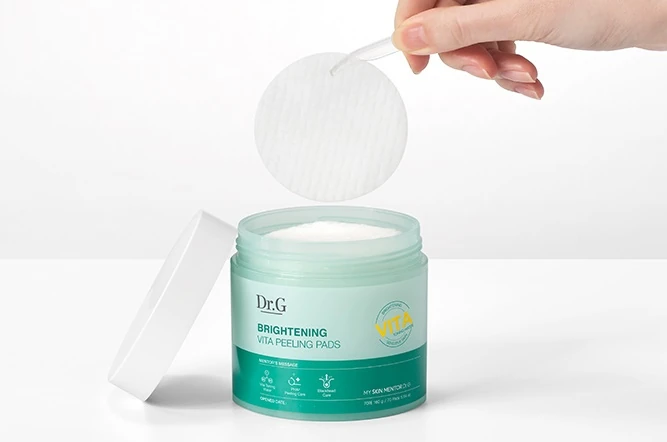 Brightening Vita Peeling Pads 70 Sheets - Image 3