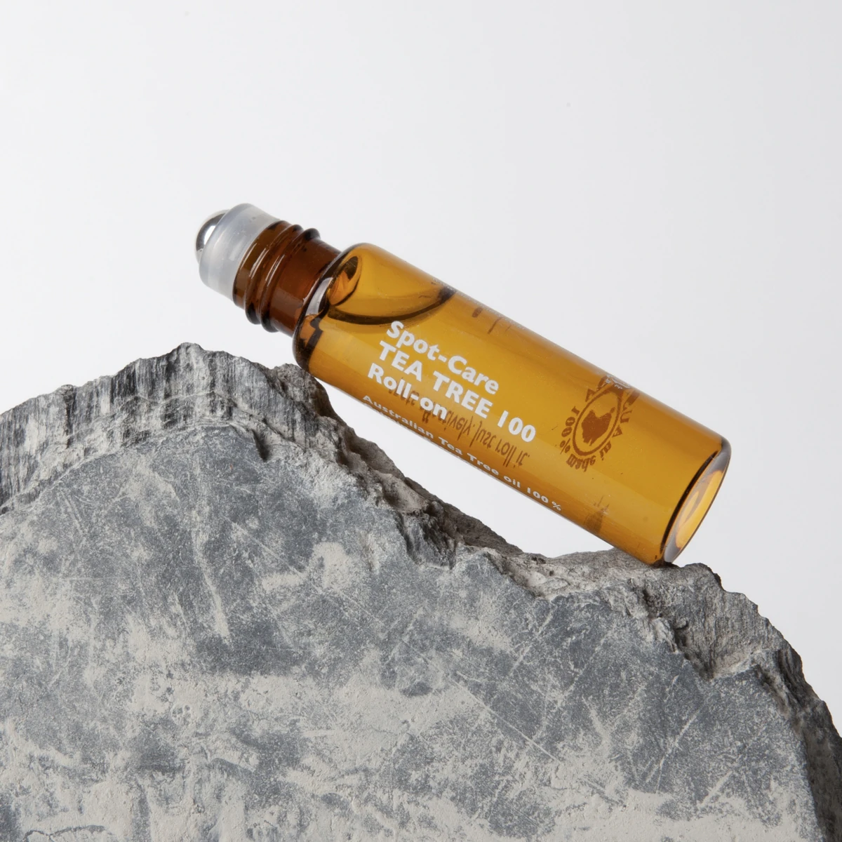 Spot Care Tea Tree Oil 100 Roll-On - Image 3