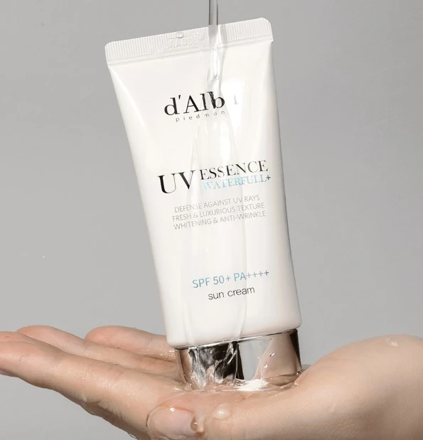 Waterful Essence Sunscreen SPF50+ PA++++ + Waterful Tone-up Sunscreen SPF50+ PA++++ + Gift Bag - Image 4