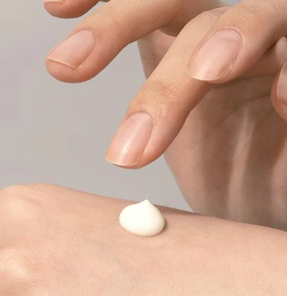 Waterful Essence Sunscreen SPF50+ PA++++ + Waterful Tone-up Sunscreen SPF50+ PA++++ + Gift Bag - Image 6