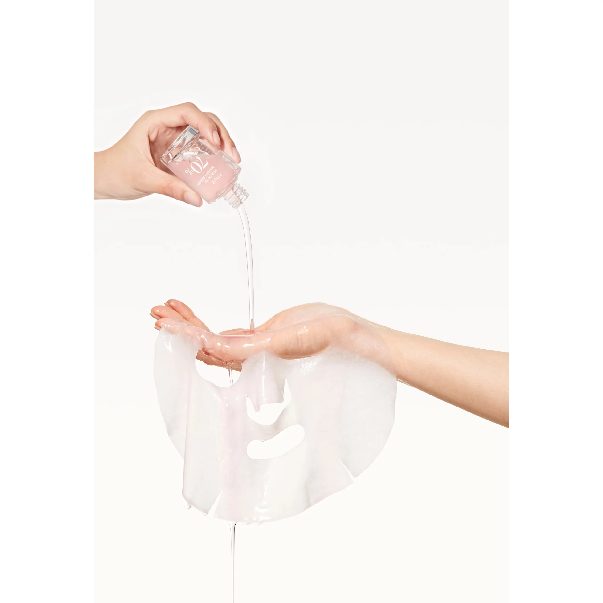 Peach 70 Niacin Serum Mask Pack - Image 5