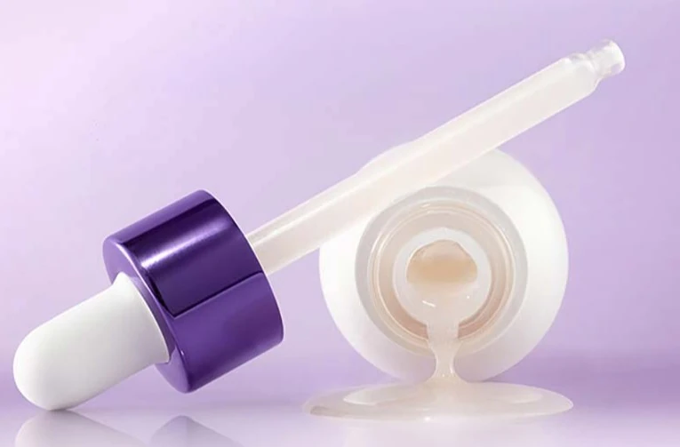 Regederm 365 Skin Tightening Capsule Serum - Image 3