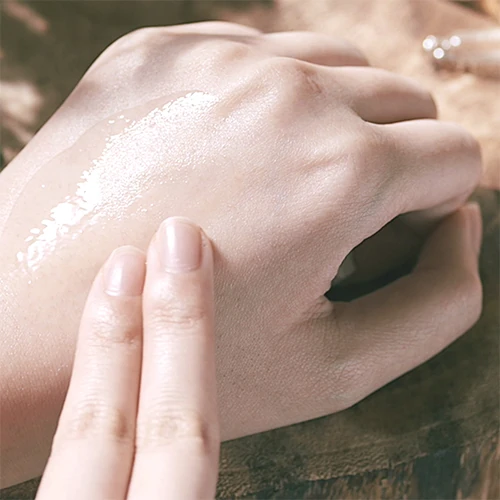 Calming Moisture Serum - Image 6