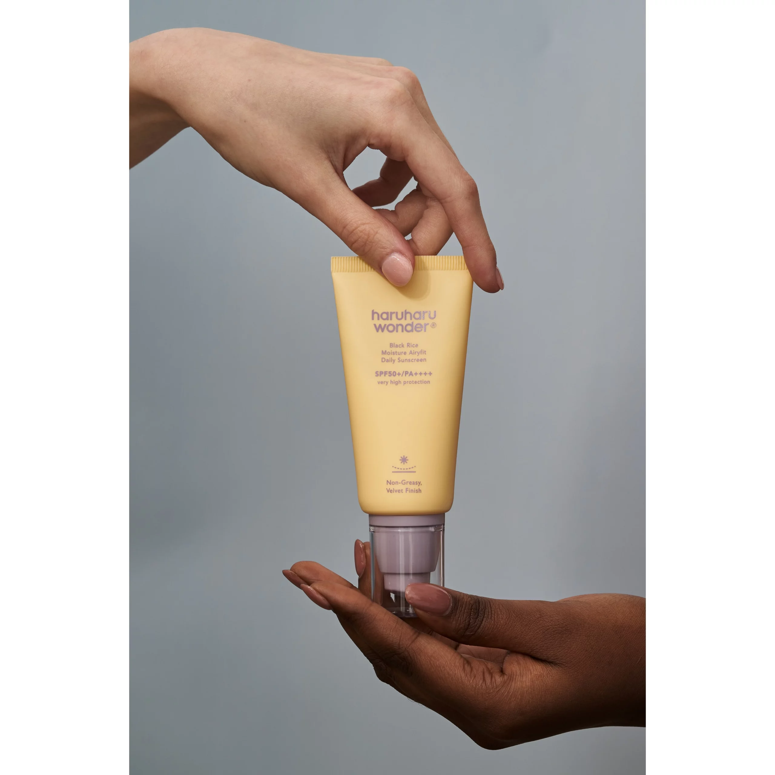 Black Rice Moisture Airyfit Daily Sunscreen - Image 3