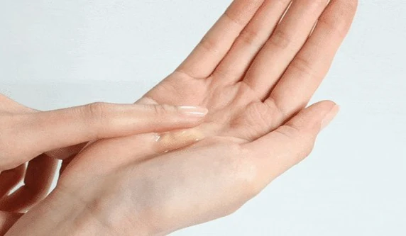 Youth Creator Age Knockdown Water Essence - Image 7