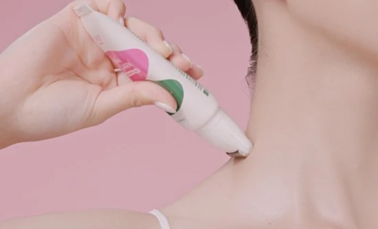 Retino Collagen Gua Sha Neck Wrinkle Cream - Image 5