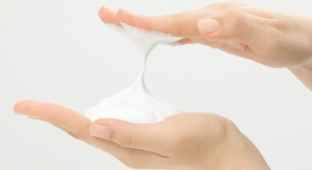 Pink Salt AHA BHA Cleansing Foam - Image 9