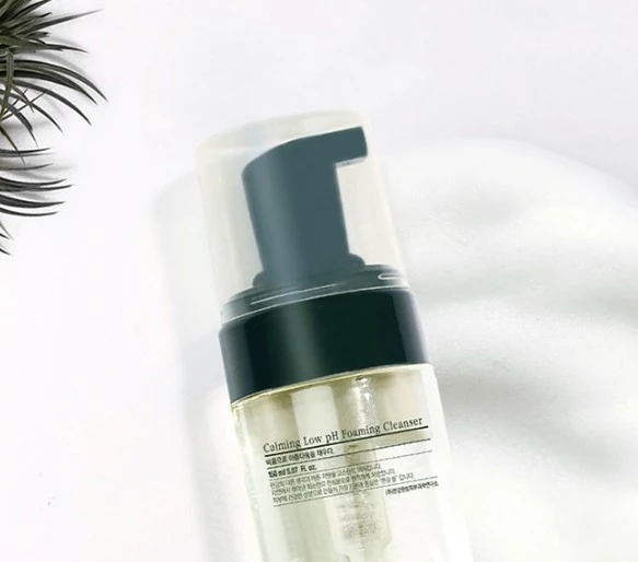 Calming Low pH Foaming Cleanser - Image 2