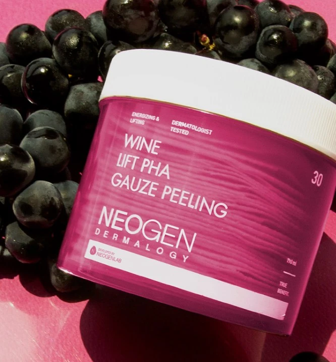 Wine Lift PHA Gauze Peeling Pad - Image 2