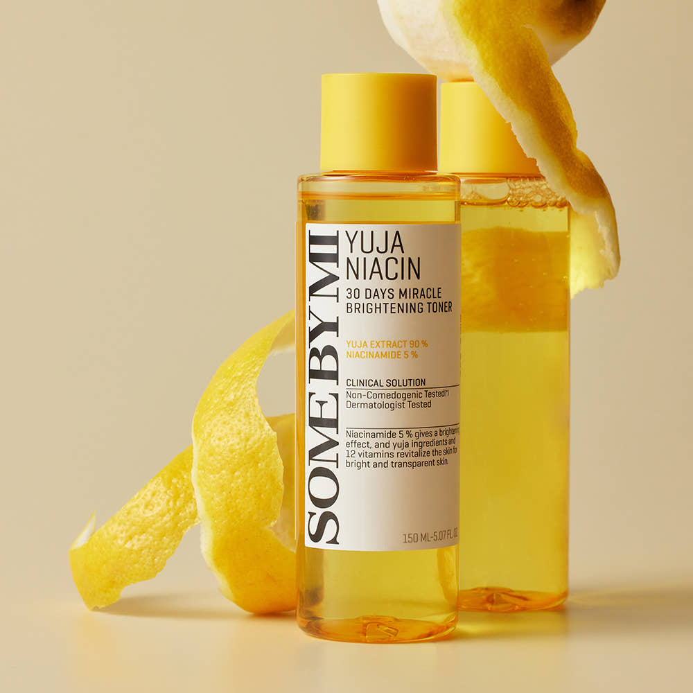 Yuja Niacin 30 Days Miracle Brightening Toner - Image 3