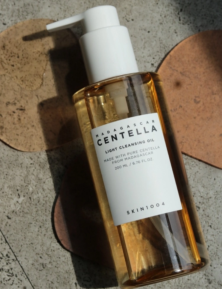 Madagascar Centella Light Cleansing Oil, 200ml - Image 4