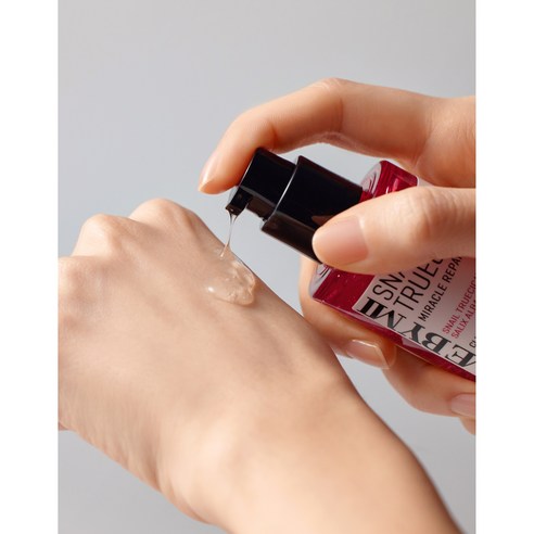 Snail Truecica Miracle Repair Serum - Image 2