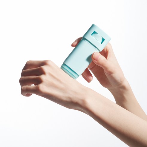 Urban Shade Cool Calming Sun Stick [SPF50+/PA++++] - Image 2