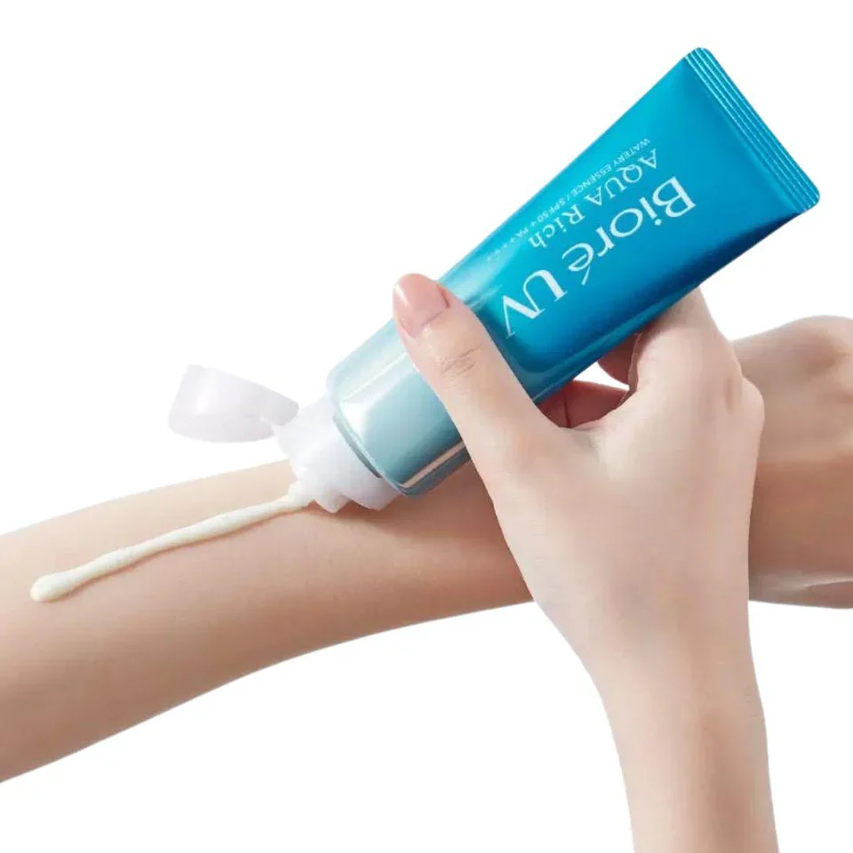 UV Aqua Rich Watery Essence SPF50+/PA++++, 50g - Image 4