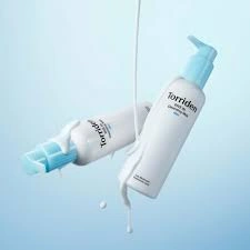 Dive-In Low Molecular Hyaluronic Acid Cleansing Milk, 200ml - Image 2